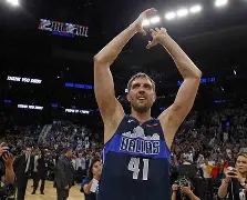 星空体育中国-边路爆破手复兴曼联小说